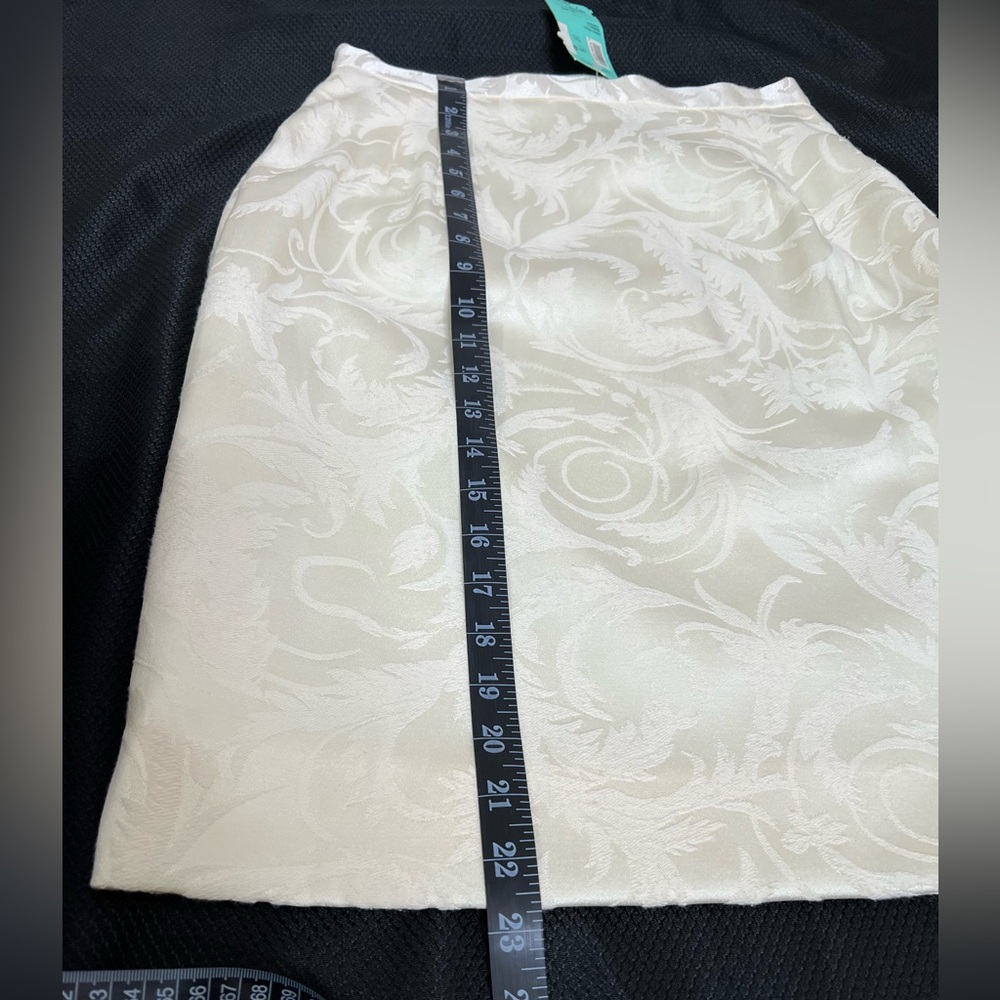Patricia Rhodes Vintage Cream Brocade Suit SZ:10
Long Sleeve Military Inspired. - Picture 16 of 16